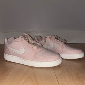 Nike Beige/Pink Sneakers